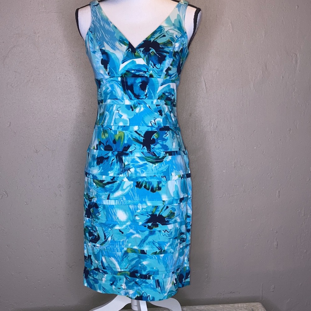 American Living  Dress 2 Blue Floral V Neck Body Con Home Sleeveless Short